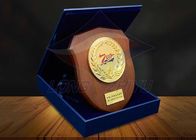 جوائز Square Custom Trophy تقدم مجموعة هدايا من علب الهدايا الخشبية