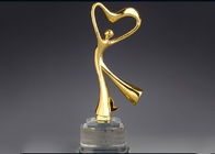 تصميم أنيق يقف كأس الكأس معدنية مطلية بالذهب للفائزين في الرقص