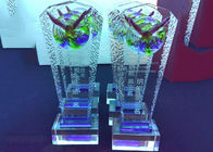 الراقية جوائز الكريستال والزجاج مخصصة مع النسر الصقيل الملونة