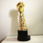 هدية تذكارية جوائز موظفي شركة Golden polyresin Fist Trophy