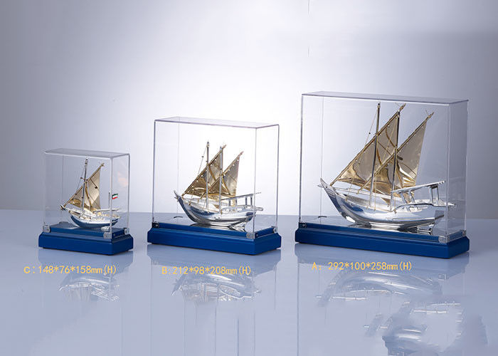 قاعدة خشبية التذكارات الثقافية العربية / نموذج قارب صيد مع العلم مخصص